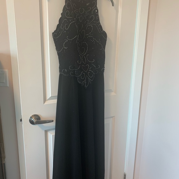 Prom night slit dress - Picture 3 of 6